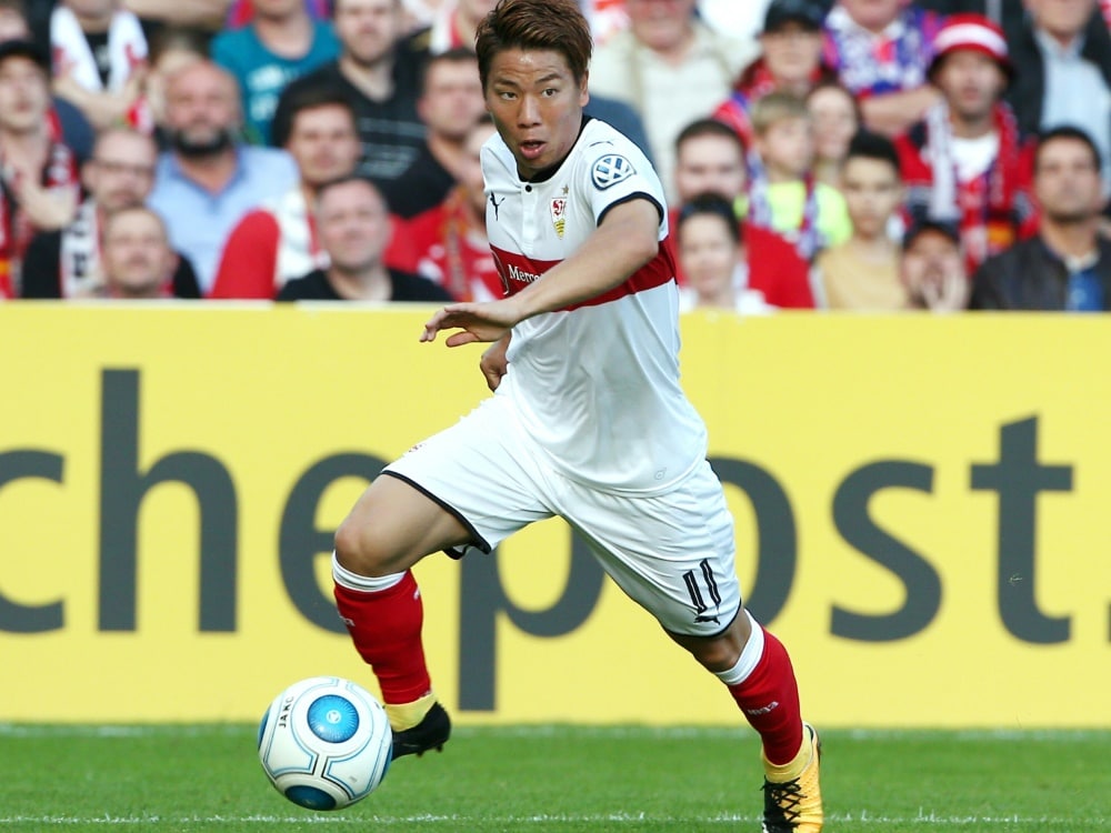 Takuma Asano im Dress des VfB Stuttgart (Photo by PIXATHLON/PIXATHLON/SID/)